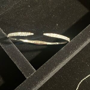 Nordstrom brand hinged bangle